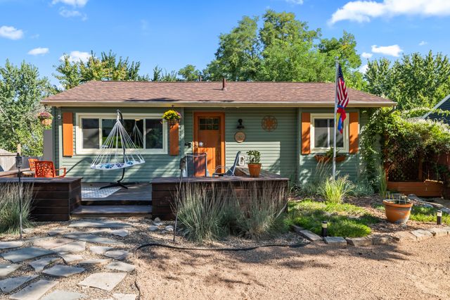 712 E Hackley Avenue, Des Moines, IA 50315