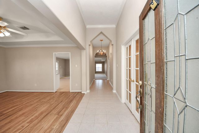 156 Greenridge Circle, League City, TX 77573