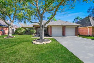 156 Greenridge Circle, League City, TX 77573
