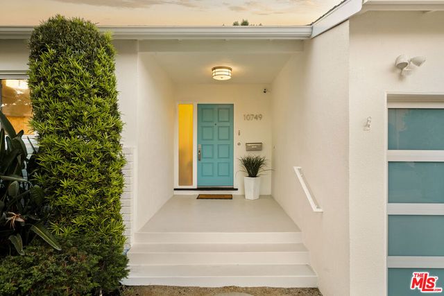10749 Molony Road, Culver City, CA 90230