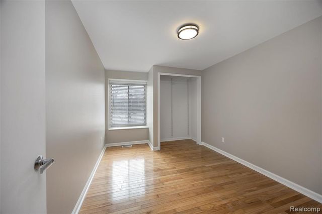 3640 Cass Elizabeth Road, Waterford, MI 48328