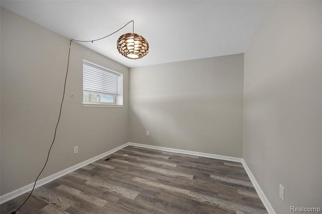 3640 Cass Elizabeth Road, Waterford, MI 48328