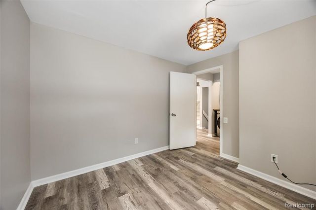 3640 Cass Elizabeth Road, Waterford, MI 48328