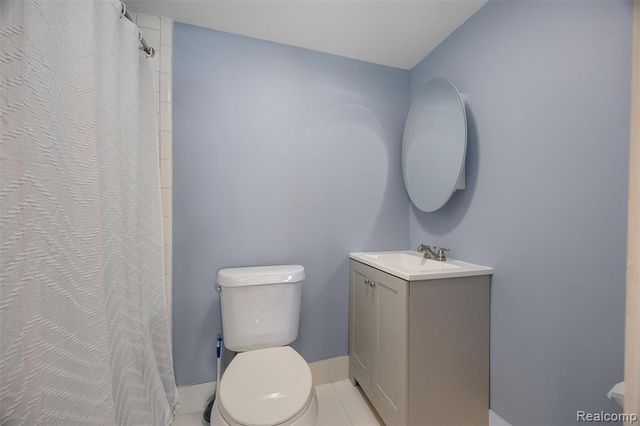 3640 Cass Elizabeth Road, Waterford, MI 48328