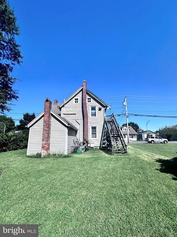 420 W DIVISION ST, Dover, DE 19904