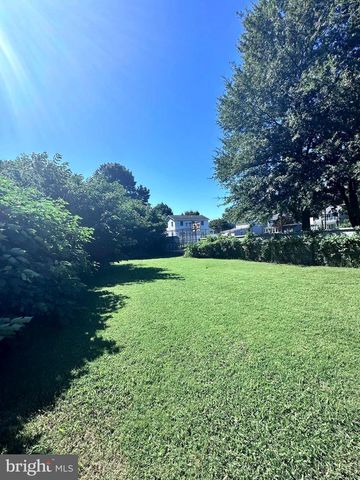 420 W DIVISION ST, Dover, DE 19904