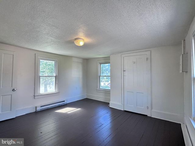 420 W DIVISION ST, Dover, DE 19904