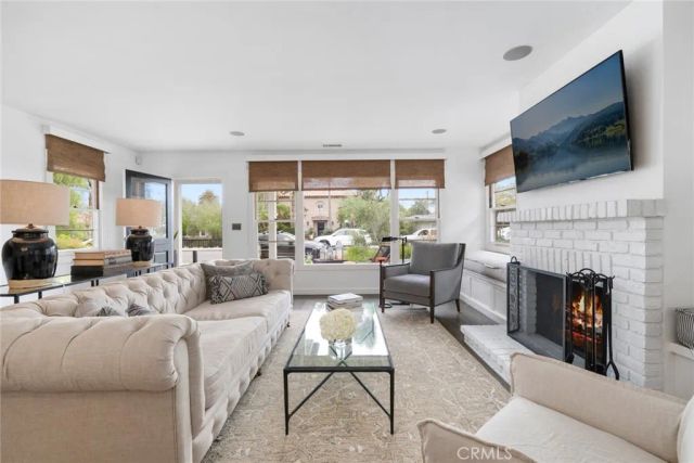 274 Magnolia Street, Costa Mesa, CA 92627