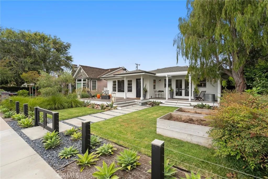 274 Magnolia Street, Costa Mesa, CA 92627