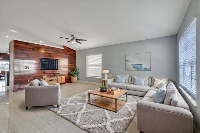 8105 TAR HOLLOW DRIVE, Gibsonton, FL 33534