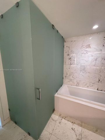 851 NE 1st Ave 3806, Miami, FL 33132