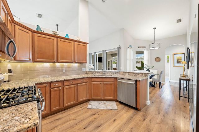 6750 64TH TERRACE E, Bradenton, FL 34203