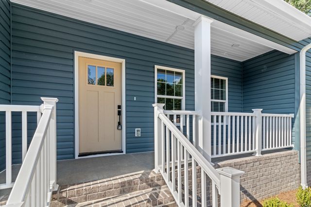 1997 Stevens Dr, Westmoreland, TN 37186