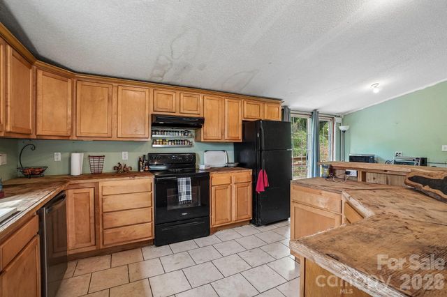 400 Morgan Branch Road, Marshall, NC 28753