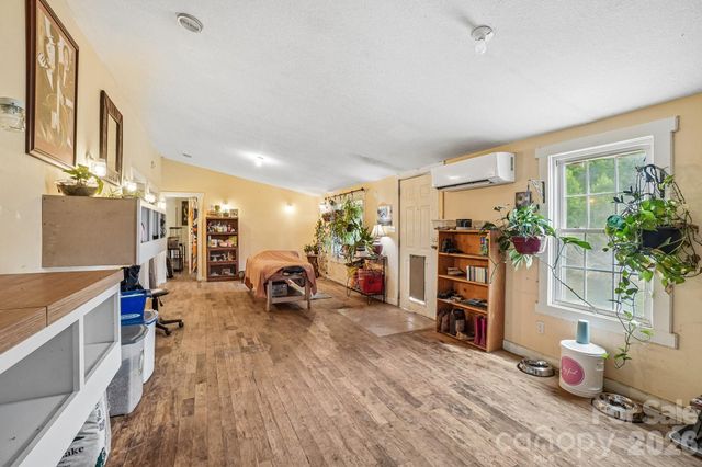 400 Morgan Branch Road, Marshall, NC 28753