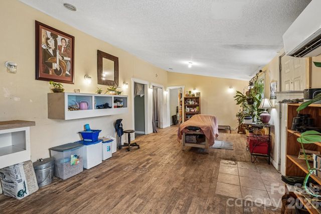 400 Morgan Branch Road, Marshall, NC 28753