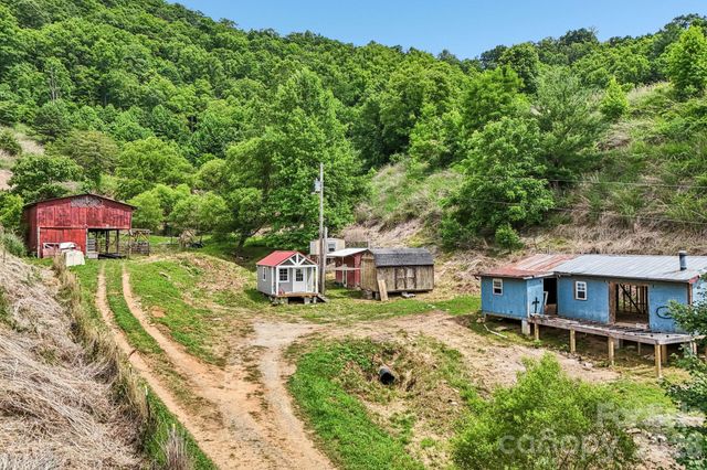 400 Morgan Branch Road, Marshall, NC 28753