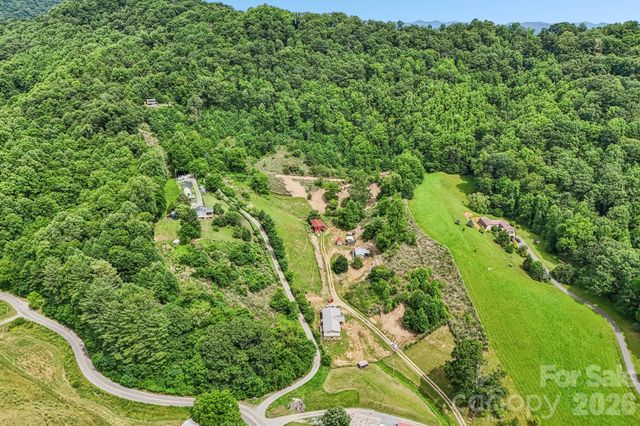 400 Morgan Branch Road, Marshall, NC 28753