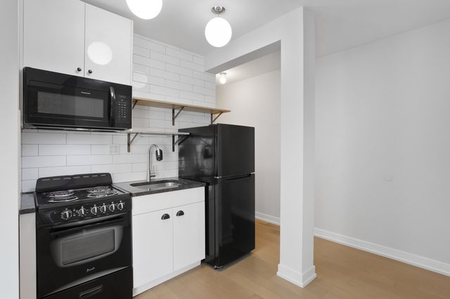 6019 N Winthrop Avenue 409, Chicago, IL 60660