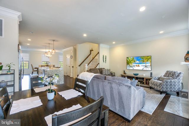 22503 NAUGATUCK SQ, Ashburn, VA 20148