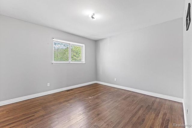 29740 Brentwood Street, Southfield, MI 48076