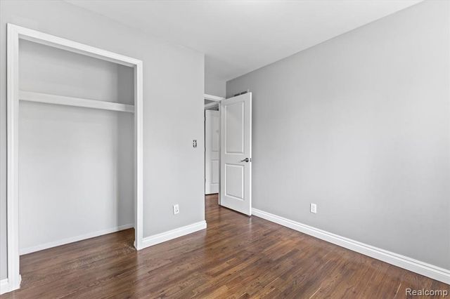 29740 Brentwood Street, Southfield, MI 48076