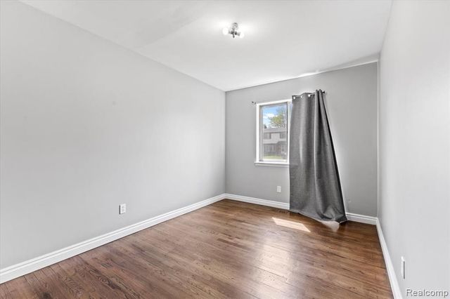 29740 Brentwood Street, Southfield, MI 48076