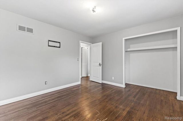 29740 Brentwood Street, Southfield, MI 48076