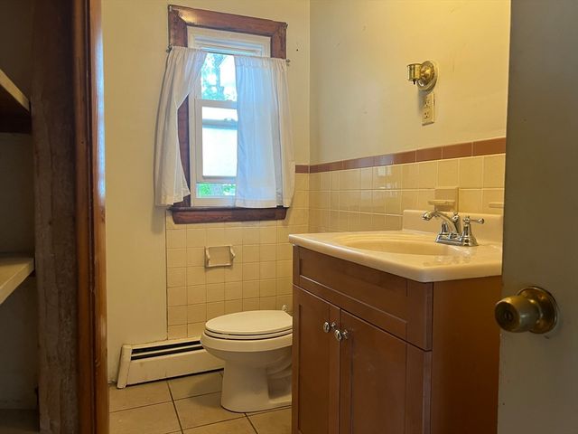 35 Pearl Ave 2, Winthrop, MA 02152