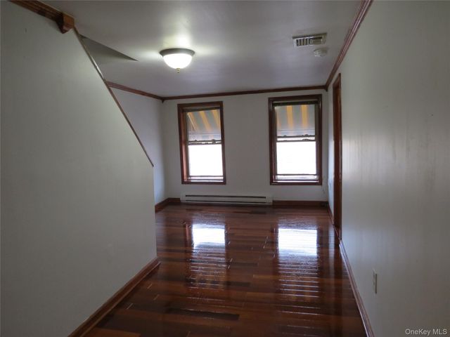 2 E Main Street 4, Middletown, NY 10940