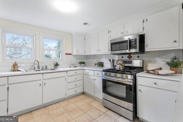 2844 Cardo Drive NW, Atlanta, GA 30318