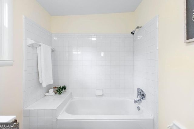 2844 Cardo Drive NW, Atlanta, GA 30318