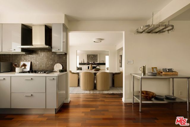 6350 Bryn Mawr Drive, Los Angeles, CA 90068