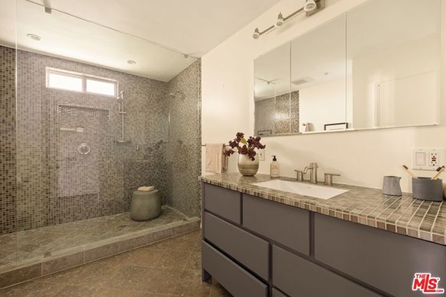 6350 Bryn Mawr Drive, Los Angeles, CA 90068