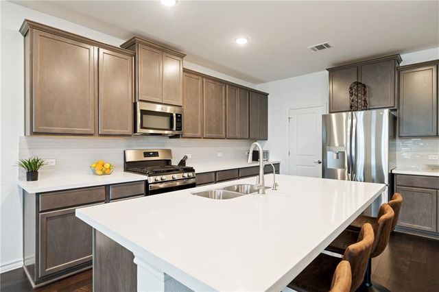 1003 Sandra Ann WAY, Hutto, TX 78634