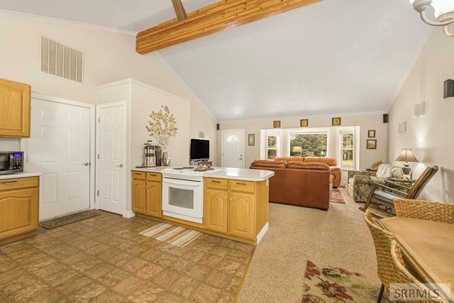 680 N 2780 E, St Anthony, ID 83445