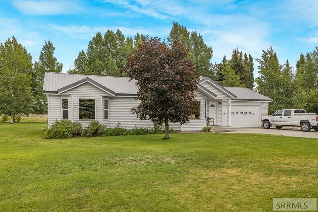 680 N 2780 E, St Anthony, ID 83445