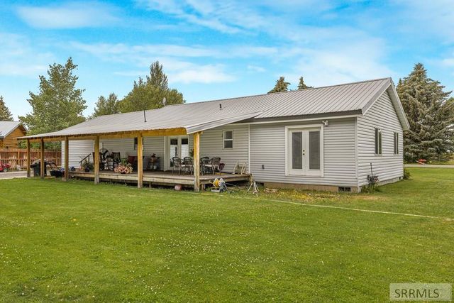 680 N 2780 E, St Anthony, ID 83445