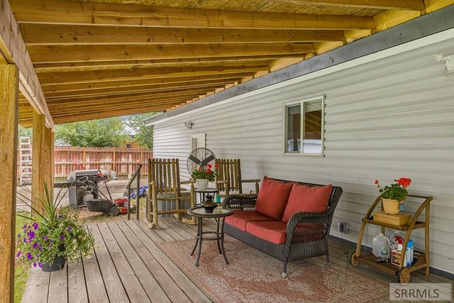 680 N 2780 E, St Anthony, ID 83445