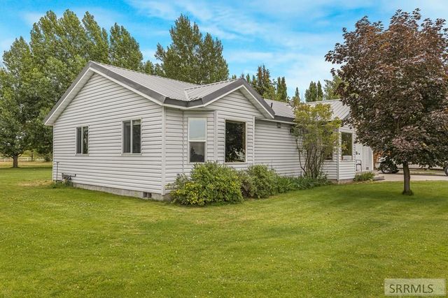 680 N 2780 E, St Anthony, ID 83445