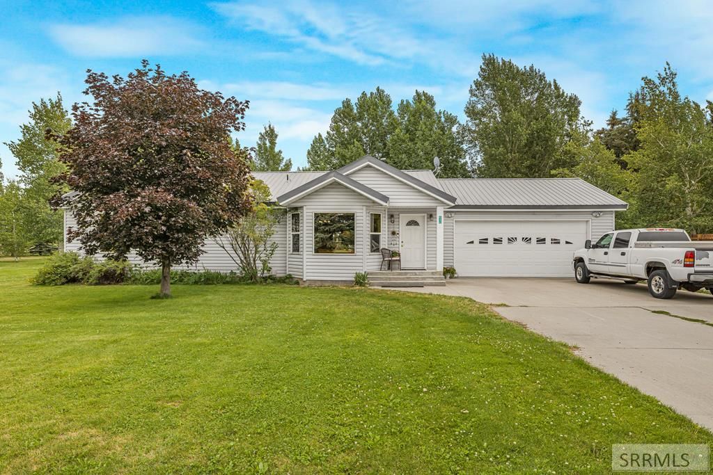 680 N 2780 E, St Anthony, ID 83445