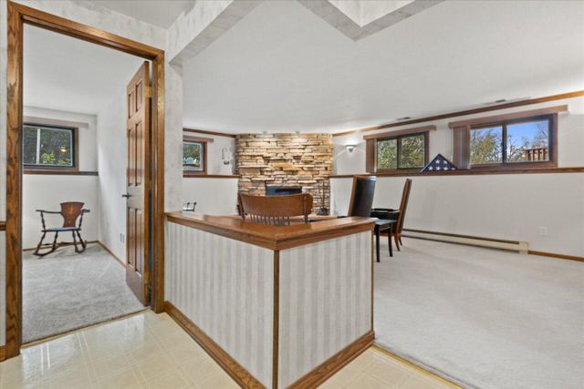 6980 Horizon DRIVE, Greendale, WI 53129