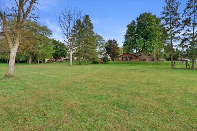 6980 Horizon DRIVE, Greendale, WI 53129