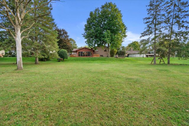 6980 Horizon DRIVE, Greendale, WI 53129