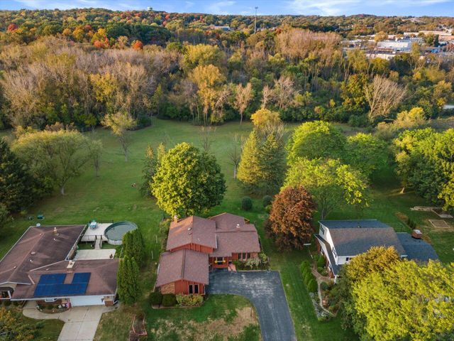 6980 Horizon DRIVE, Greendale, WI 53129