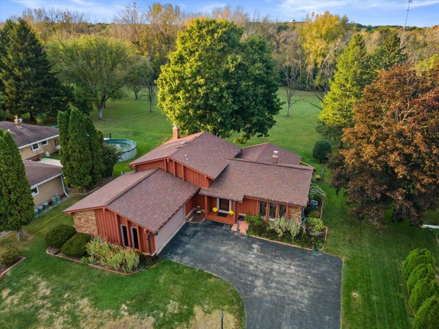 6980 Horizon DRIVE, Greendale, WI 53129