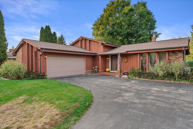 6980 Horizon DRIVE, Greendale, WI 53129