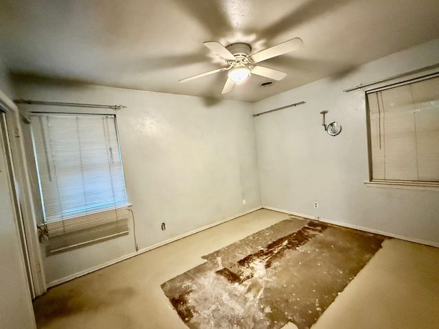 604 Bayless Drive, Euless, TX 76040