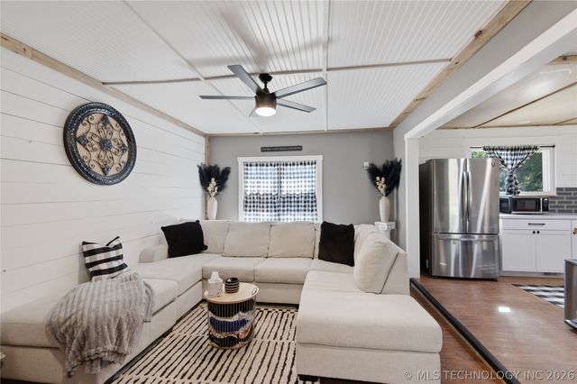800 N Ross, Salina, OK 74365