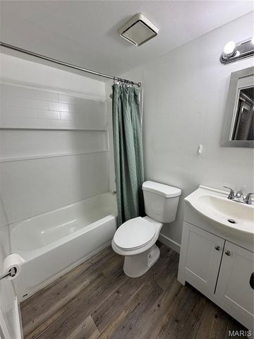 741 Ridgeside Drive A, Ballwin, MO 63021